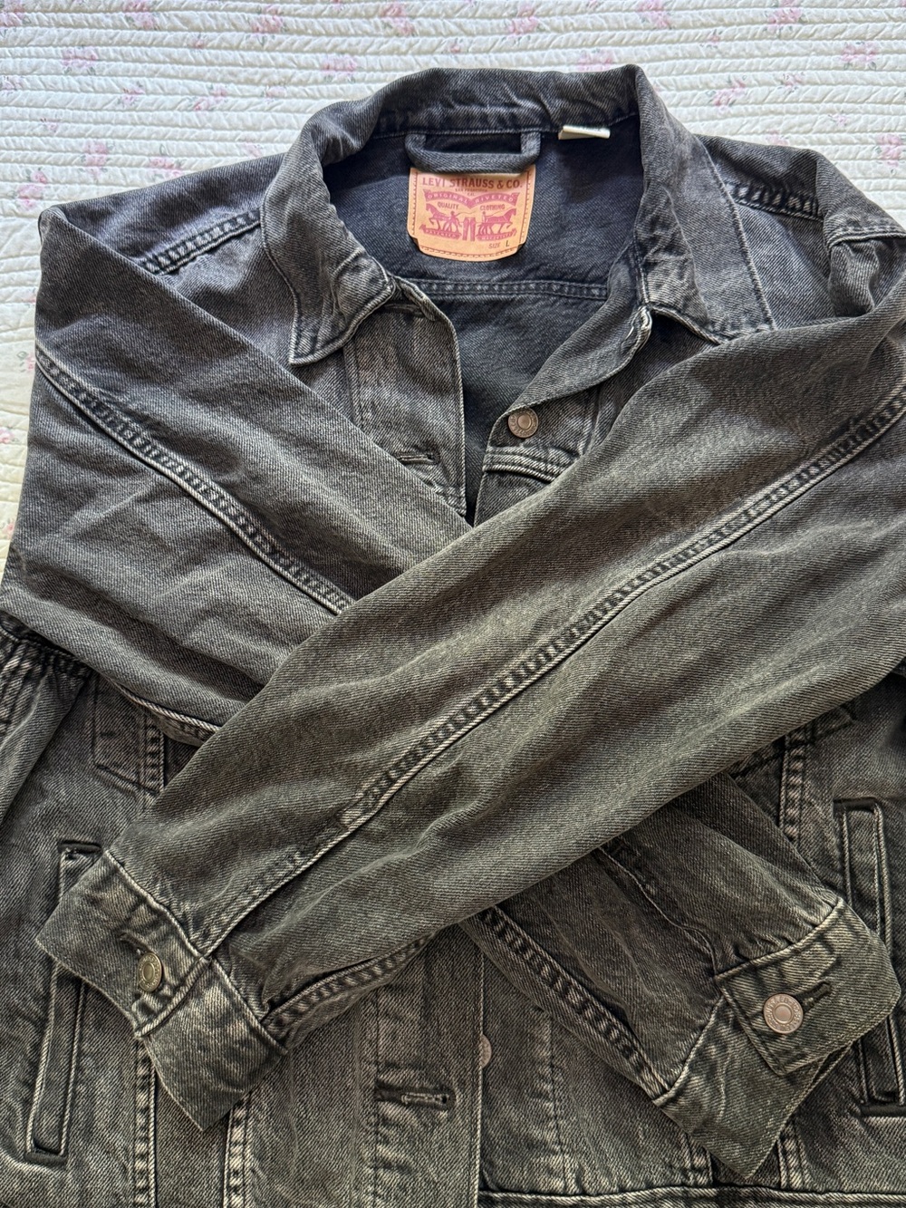Levi's Black Washed Denim Trucker Jacket - Picture 2 of 4